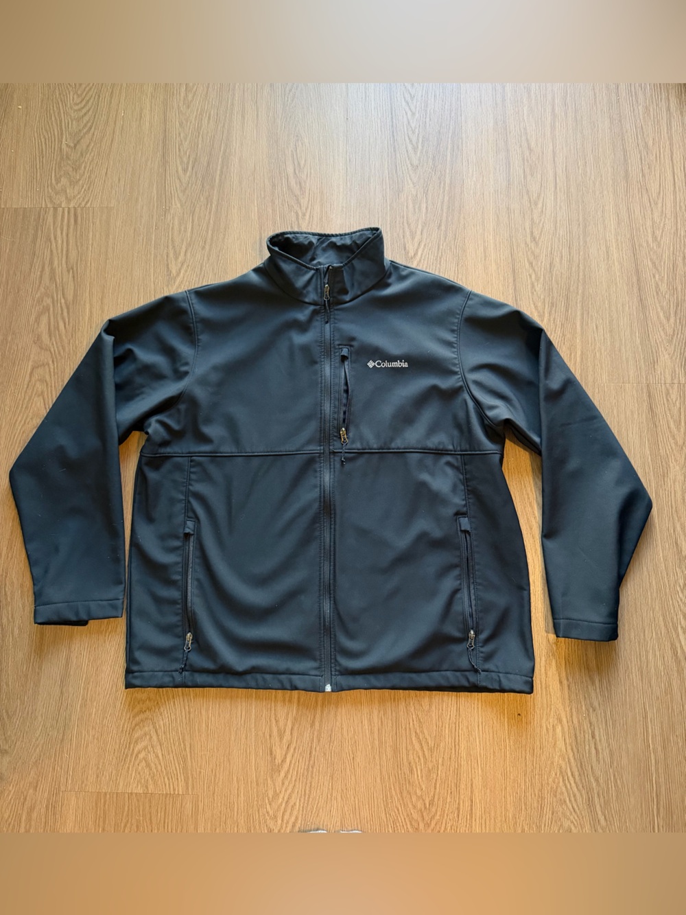 Columbia Titanium Men’s XXL Black Softshell Fleece Lined Full Zip Jacket